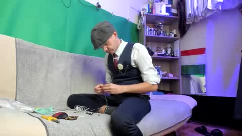 Virg Lszl online show from 11-28-25, 12:41