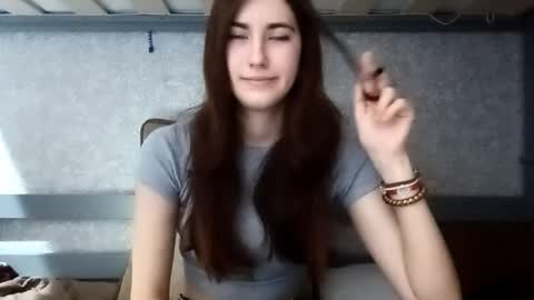 Alice online show from 11-06-25, 05:19