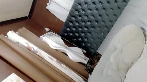 EVA GLASSCOTT online show from 12-03-24, 10:40