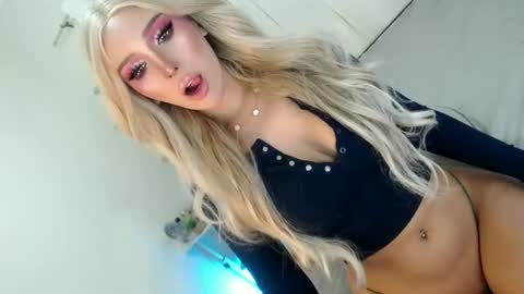 EVA GLASSCOTT online show from 10-07-25, 07:38