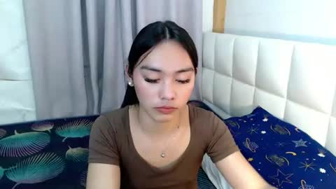 Snapshot of temptmebabyx chatting on 07-06-26, 03:03 YOGIRL MAXINE online show from 07-06-26, 03:03