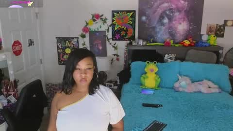 Snapshot of temptressbeauty24 chatting on 09-26-25, 07:40 Gaia online show from 09-26-25, 07:40