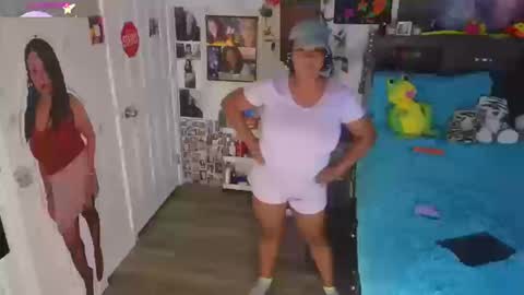 Gaia online show from 10-16-25, 04:57