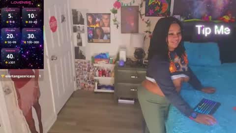 Snapshot of temptressbeauty24 chatting on 10-29-25, 04:59 Gaia online show from 10-29-25, 04:59