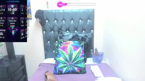 Snapshot of temptressqeen chatting on 05-13-26, 11:07 temptressqeen online show from 05-13-26, 11:07