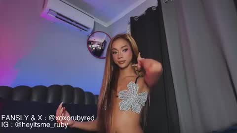 Snapshot of temptressxruby chatting on 07-14-26, 04:23 TemptressxRuby online show from 07-14-26, 04:23