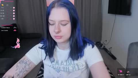 Snapshot of tender__kitty chatting on 02-15-26, 03:20 Sue online show from 02-15-26, 03:20