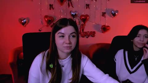 Snapshot of tender_louise chatting on 02-13-26, 11:06 ur Louise online show from 02-13-26, 11:06