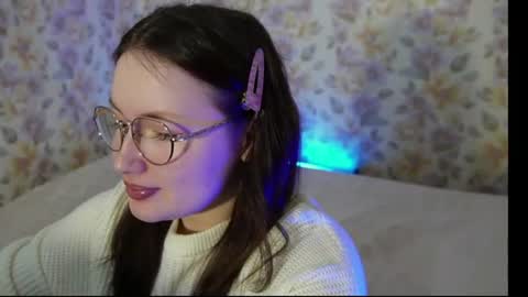 Snapshot of tendre_amelia chatting on 06-11-26, 08:34 tendre_amelia online show from 06-11-26, 08:34