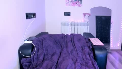 Snapshot of tenebrise chatting on 02-13-26, 10:50 Kira online show from 02-13-26, 10:50