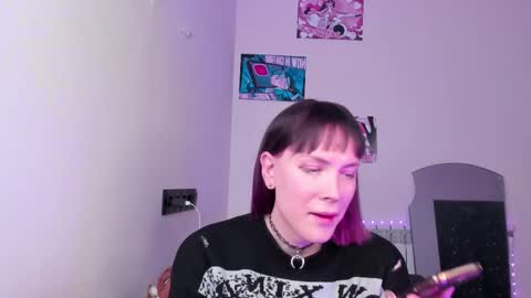 Snapshot of tenebrise chatting on 02-24-26, 07:12 Kira online show from 02-24-26, 07:12