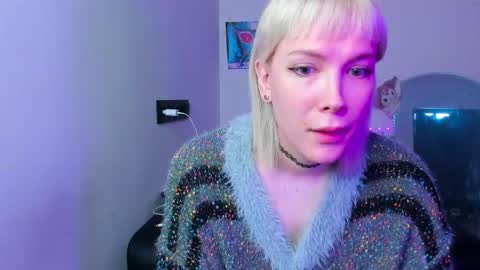Kira online show from 05-19-26, 03:13