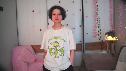 Snapshot of tenishal0ve chatting on 03-31-26, 03:08 Wanessa online show from 03-31-26, 03:08