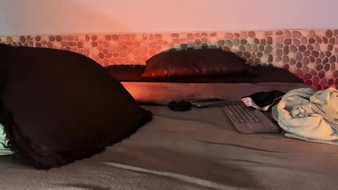 Snapshot of teo_369 chatting on 01-17-25, 01:15 Teo online show from 01-17-25, 01:15