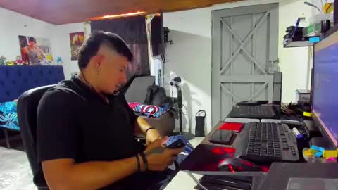 Snapshot of teoyes_ chatting on 11-15-25, 05:20 teoyes_ online show from 11-15-25, 05:20