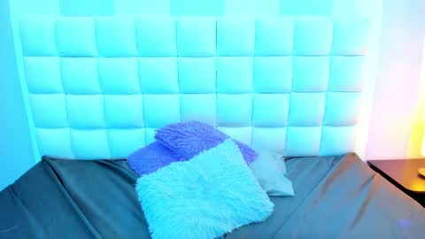 Teresa online show from 09-30-25, 02:22