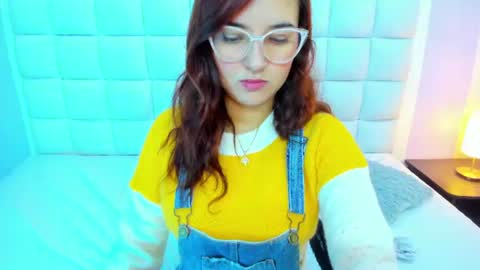 Snapshot of teresasroom_ chatting on 06-25-26, 02:32 Teresa online show from 06-25-26, 02:32