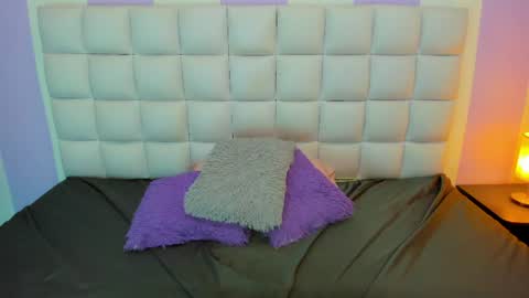 Snapshot of teresasroom_ chatting on 06-30-26, 02:18 Teresa online show from 06-30-26, 02:18