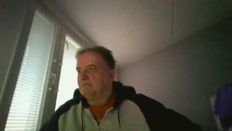 Snapshot of tero007 chatting on 10-16-25, 06:36 tero007 online show from 10-16-25, 06:36