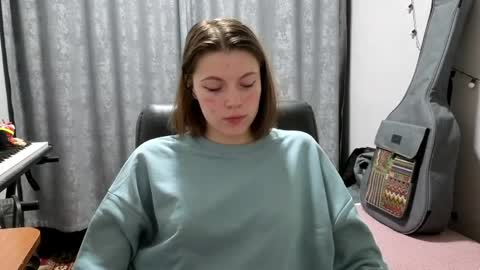 Anny Simpson online show from 05-20-26, 08:26