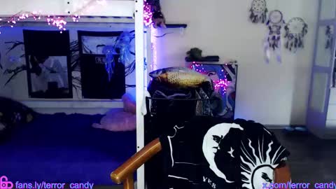 CRY BABY online show from 01-17-26, 11:30