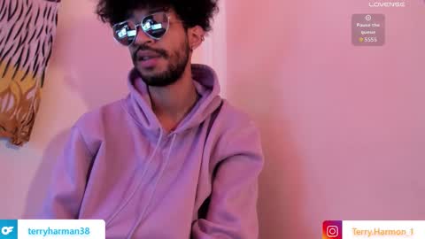 Snapshot of terry_pool chatting on 11-23-25, 03:34 Terry online show from 11-23-25, 03:34