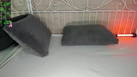 Snapshot of terryadorable chatting on 10-12-25, 10:25 Terry online show from 10-12-25, 10:25