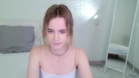 Snapshot of tessa_shy_ chatting on 05-20-26, 02:01 tessa_shy_ online show from 05-20-26, 02:01