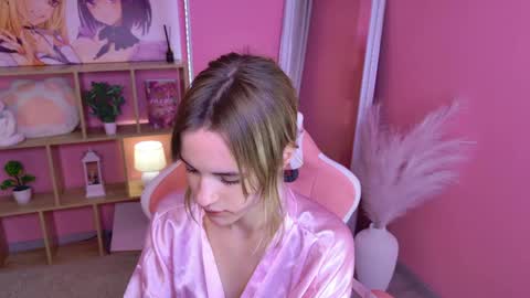 Snapshot of tessa_shy_ chatting on 05-25-26, 02:12 tessa_shy_ online show from 05-25-26, 02:12