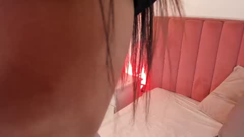 Snapshot of tessa_sinclaire chatting on 06-12-26, 07:57 TERESA online show from 06-12-26, 07:57