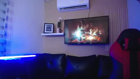 tessachains online show from 12-23-25, 04:21