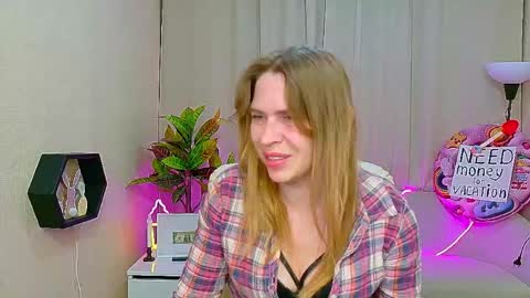 Snapshot of tessadaybreak chatting on 05-26-26, 06:53 tessadaybreak online show from 05-26-26, 06:53