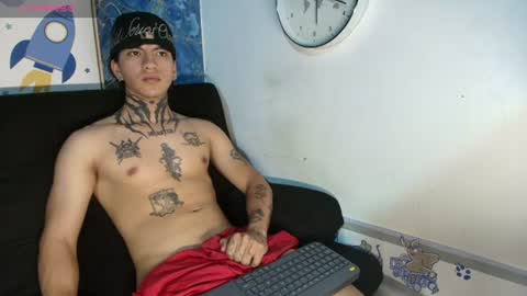 Snapshot of tessarion_black chatting on 06-25-26, 05:12 Tessarion online show from 06-25-26, 05:12