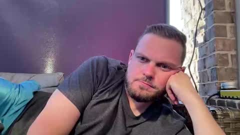 Snapshot of texaslife69 chatting on 12-02-24, 10:56 Sir Texas Country online show from 12-02-24, 10:56