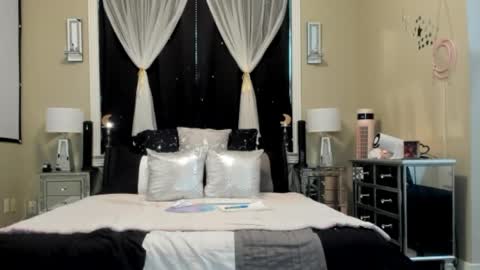 Snapshot of texaspeach69 chatting on 04-26-26, 07:55 peachy online show from 04-26-26, 07:55