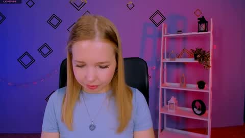 teya_starling online show from 04-26-26, 07:39