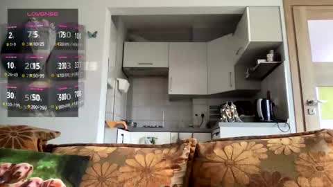 Teylor online show from 12-04-25, 01:09