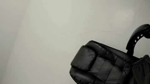 Snapshot of tgirl_luna69 chatting on 07-14-26, 05:51 Luna online show from 07-14-26, 05:51