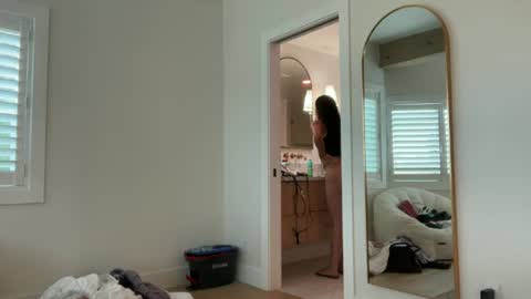 Snapshot of tgirltoesx chatting on 06-18-26, 10:47 babygirlmami online show from 06-18-26, 10:47