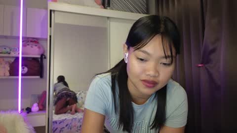 Snapshot of thailand4you chatting on 12-26-24, 02:48 AbbieThai online show from 12-26-24, 02:48