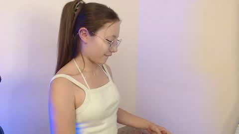 Snapshot of thalia_anderson chatting on 09-14-25, 02:54 Thalia Anderson online show from 09-14-25, 02:54