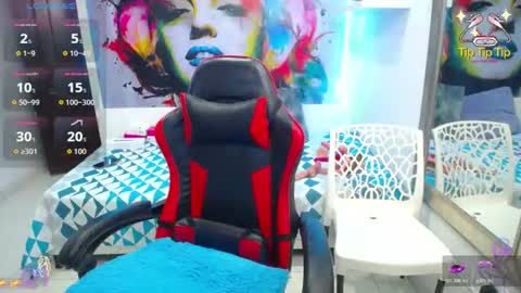 Snapshot of thalia_mills19 chatting on 06-26-26, 02:16 Andrea online show from 06-26-26, 02:16