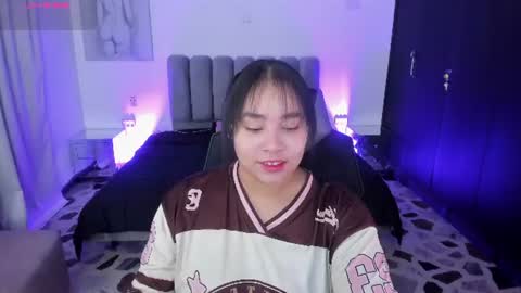Snapshot of thaliabrooks_ chatting on 07-16-26, 05:02 Thalia online show from 07-16-26, 05:02