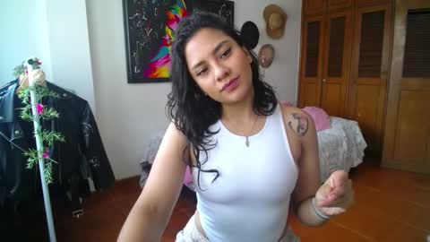 Snapshot of thaliacooper chatting on 12-12-24, 06:53 online show from 12-12-24, 06:53