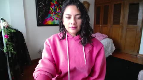 Snapshot of thaliacooper chatting on 12-21-24, 08:54 online show from 12-21-24, 08:54