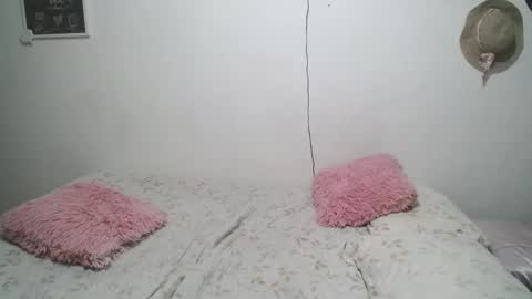 Snapshot of thaliacooper chatting on 02-16-25, 03:26 online show from 02-16-25, 03:26