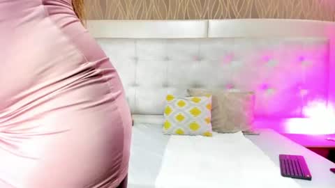 Snapshot of thaliawest chatting on 06-13-26, 11:52 ThaliaWest online show from 06-13-26, 11:52