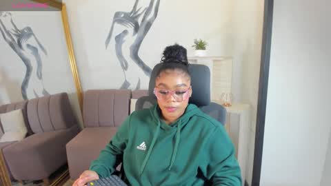 Thamara Fox online show from 01-12-26, 05:12