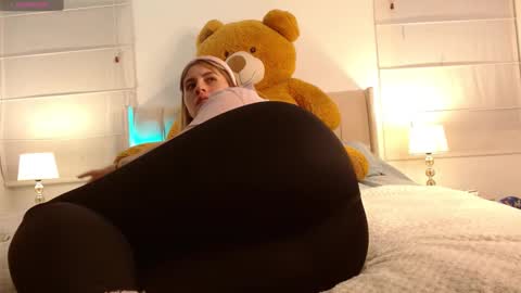   online show from 01-03-25, 11:23