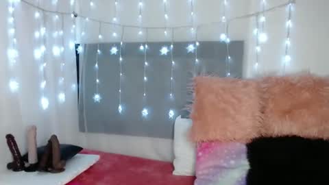 Snapshot of thamarar chatting on 01-23-25, 02:55 Thamara online show from 01-23-25, 02:55